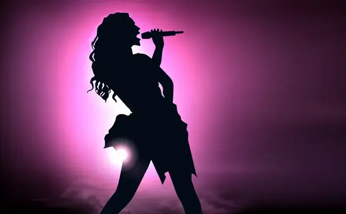 @roxi_musiccover – cântăreață în devenire